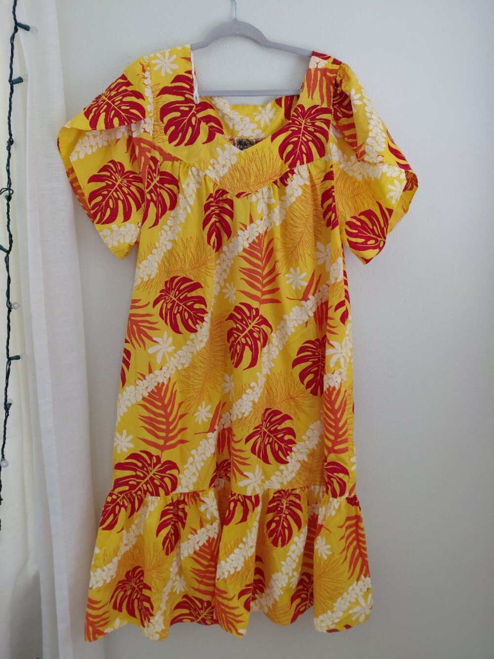 Vintage Winnie Fashion Yellow Hawaiian Maxi Dress 2XL Travel Vacation Aloha